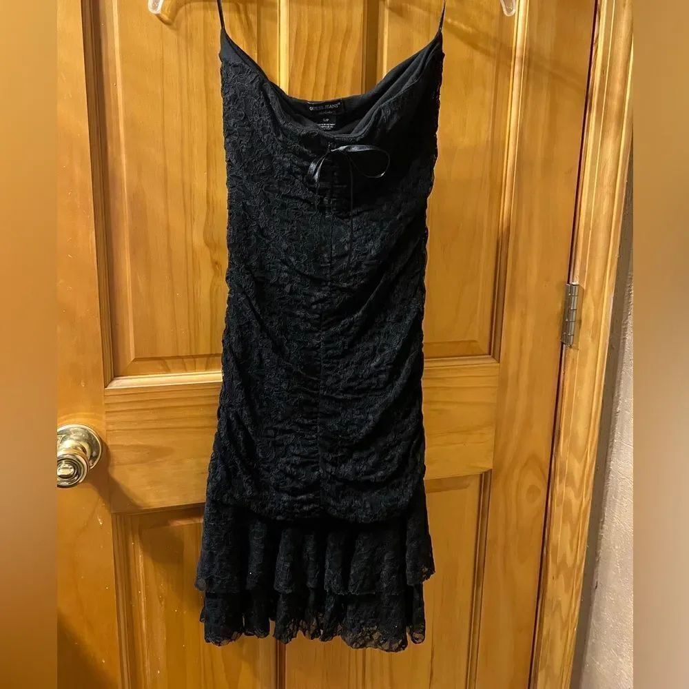 Gorgeous vintage Guess size S strapless lace dress